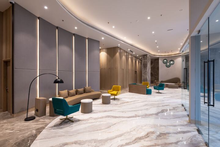 Hotel Interior 4 of 95
