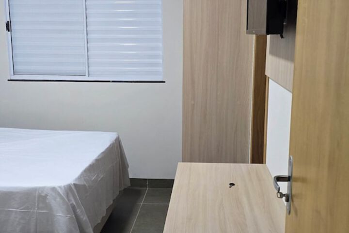 Room 33 of 91