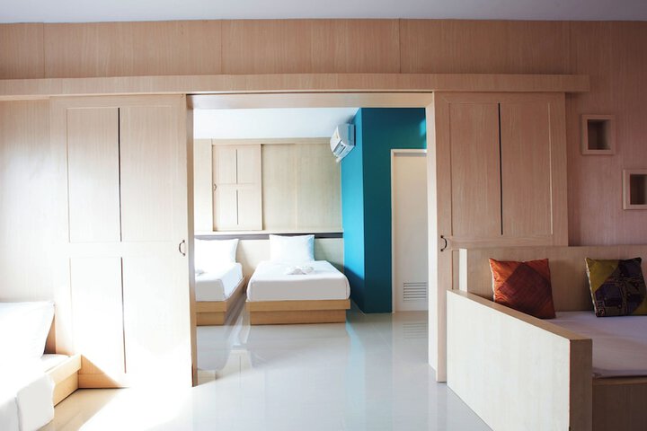 Room 6 of 46