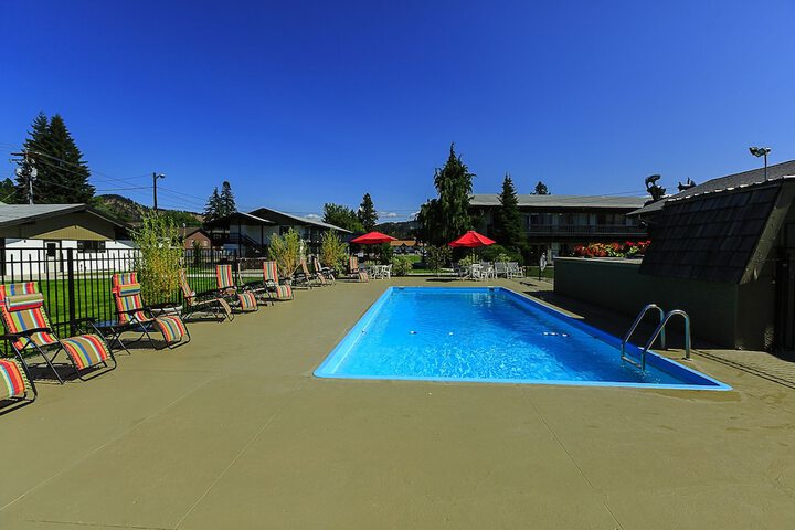 Pool 43 of 72