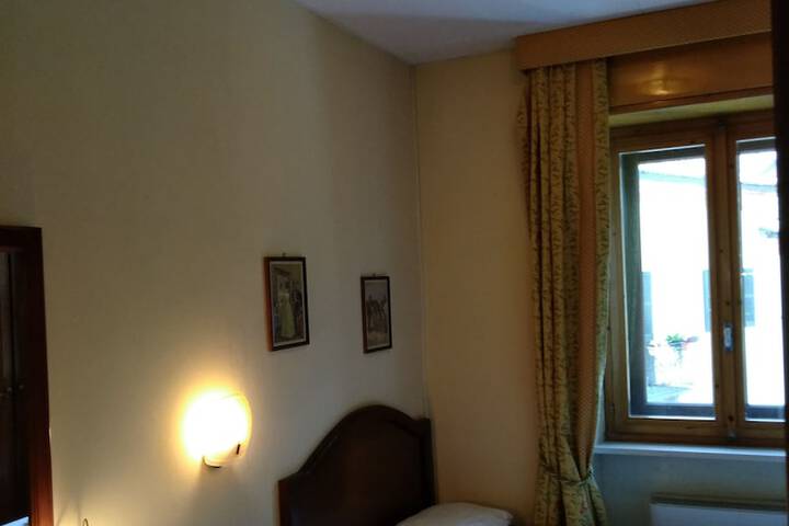 Room 3 of 29