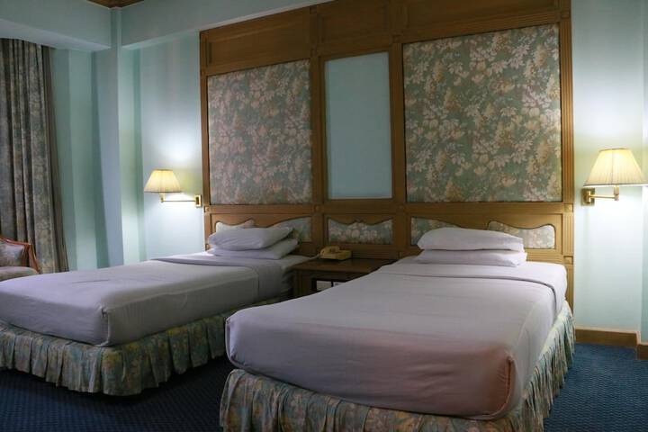 Room 18 of 40