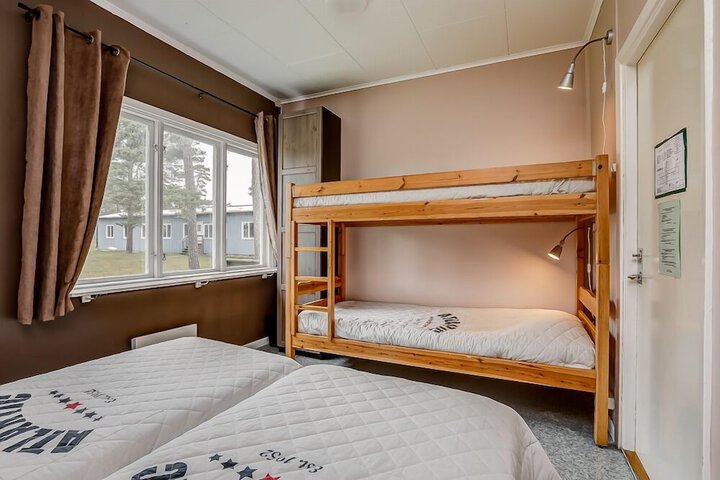 Room 8 of 38