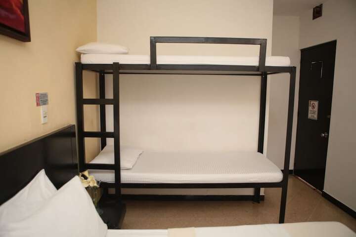 Room 6 of 59