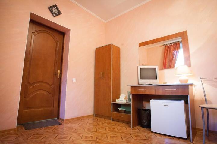 Room 12 of 31