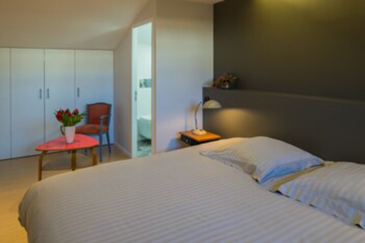 Room 14 of 16