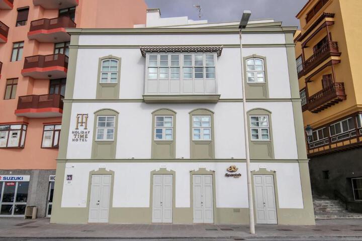 Image of Hotel Emblemático Holiday Time