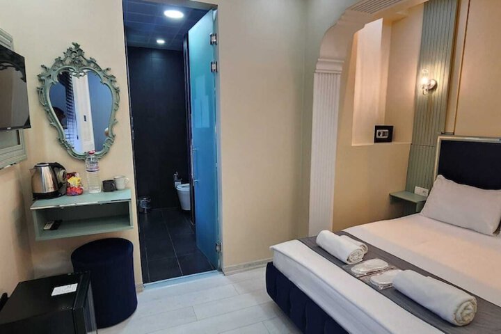 Room 46 of 84