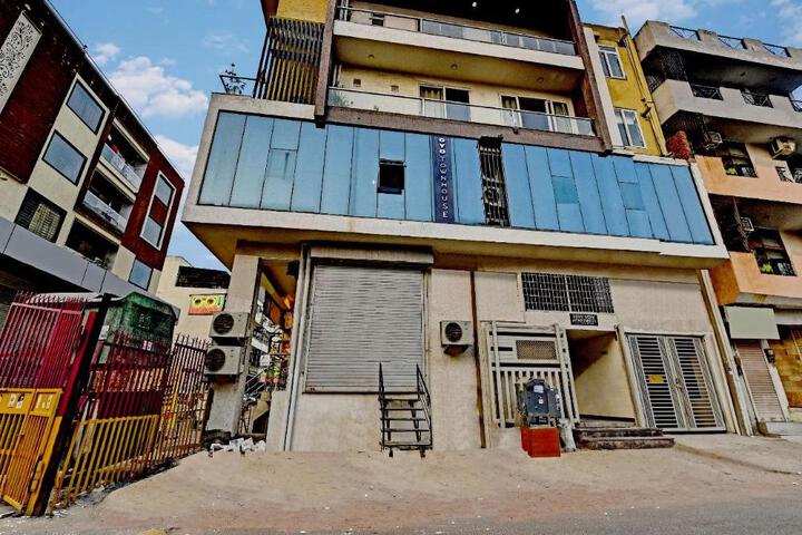 Hotel O The Circle Rajapark