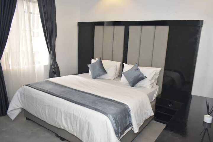 Room 5 of 20
