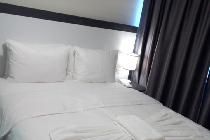 Room 16 of 78