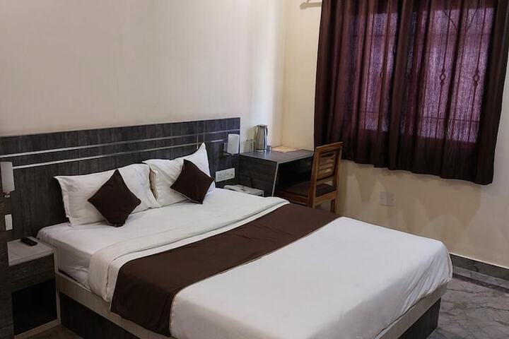 Room 4 of 19