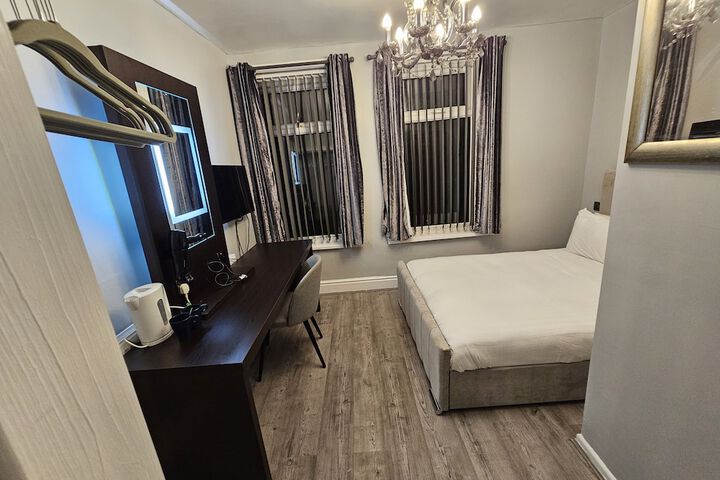 Room 20 of 39