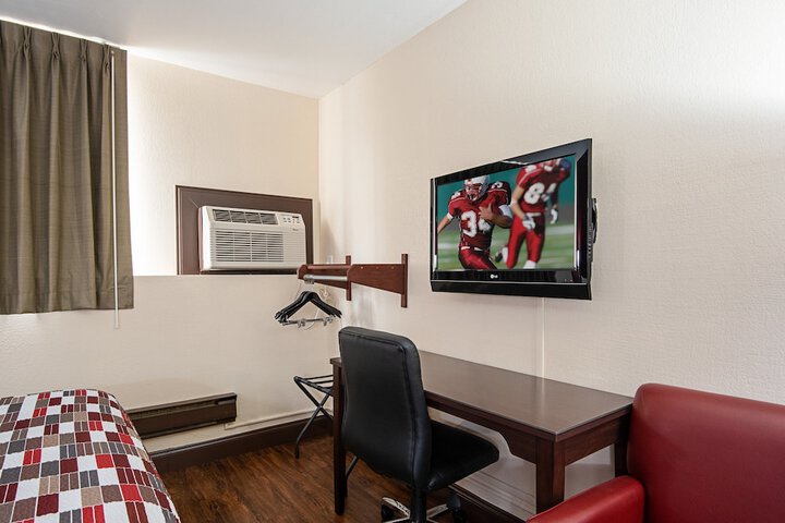Room 9 of 29