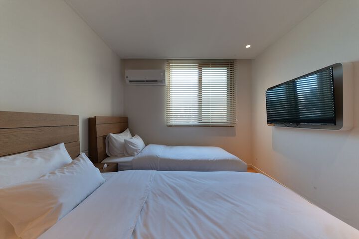 Room 19 of 88