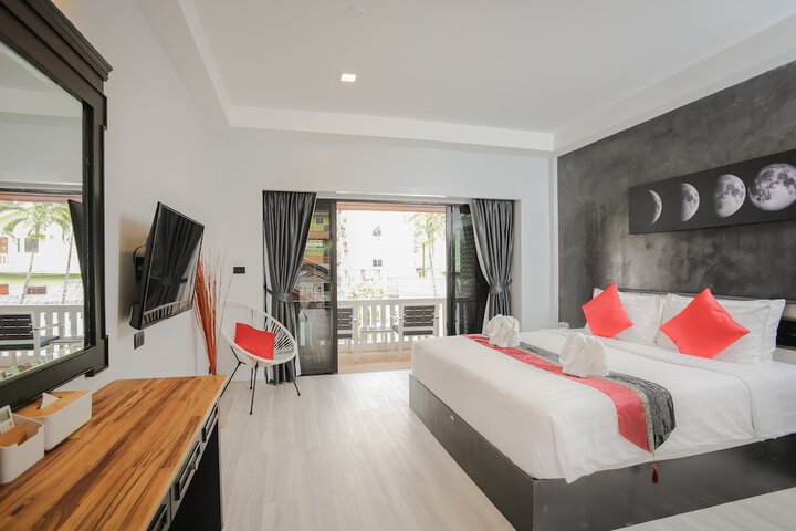 Room 4 of 78