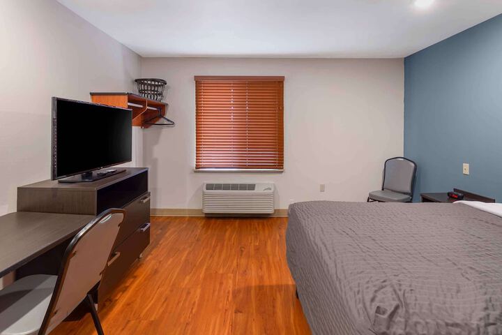 Studio with Double Bed (2 of 16)