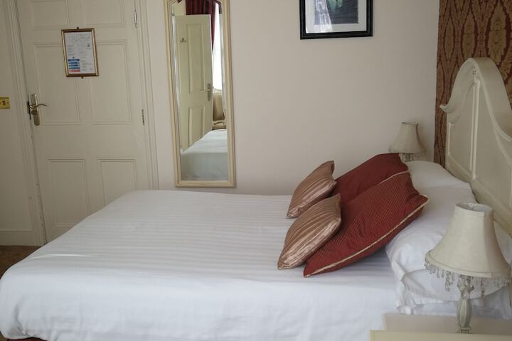 Room 58 of 132
