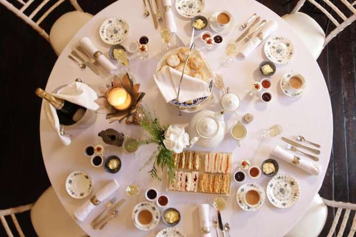 Dining 58 of 99