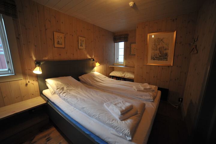 Room 29 of 142