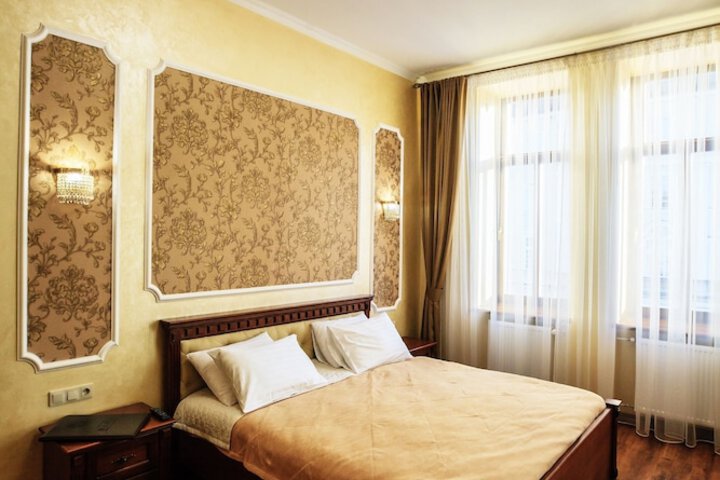 Room 9 of 53