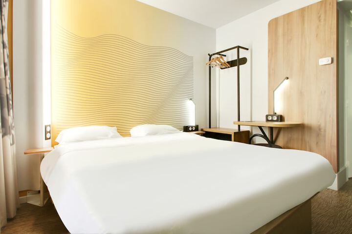 Room 9 of 46
