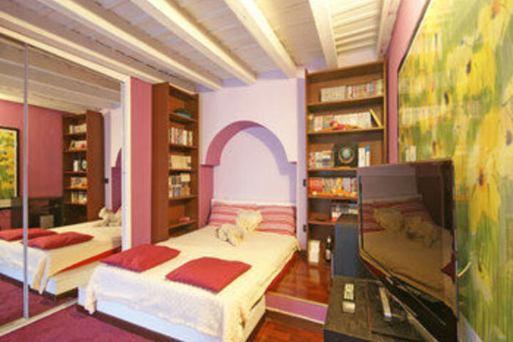 Room 36 of 73
