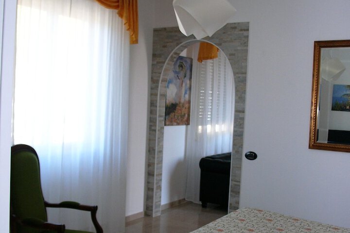Room 11 of 53