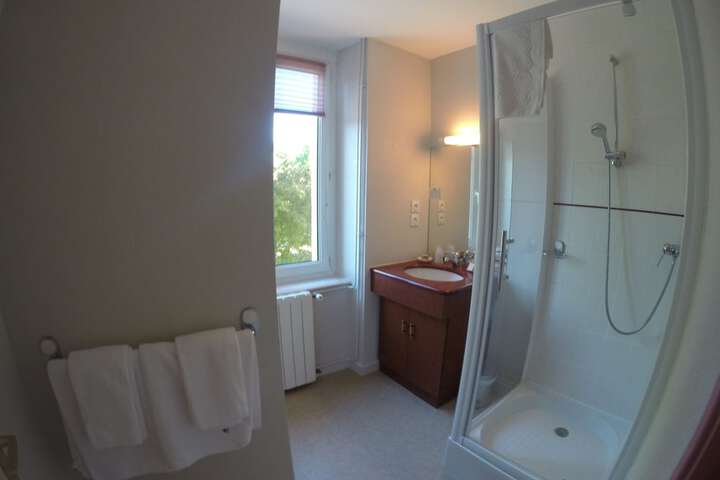 Room 42 of 62