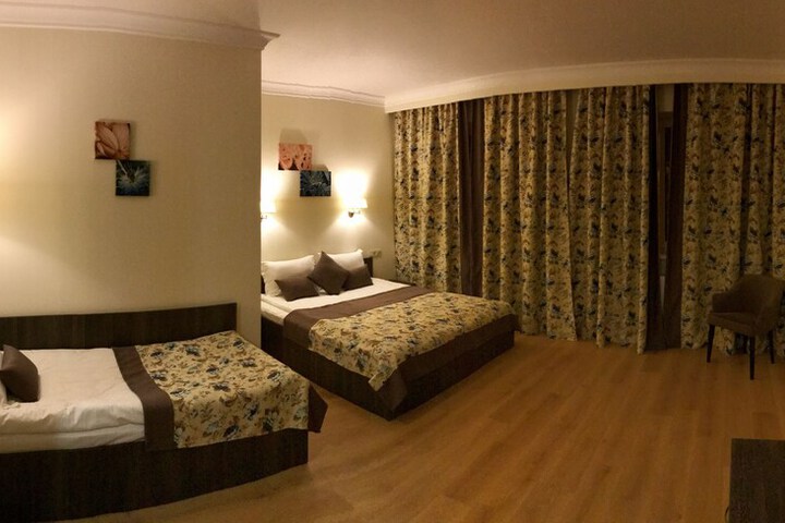 Room 38 of 106