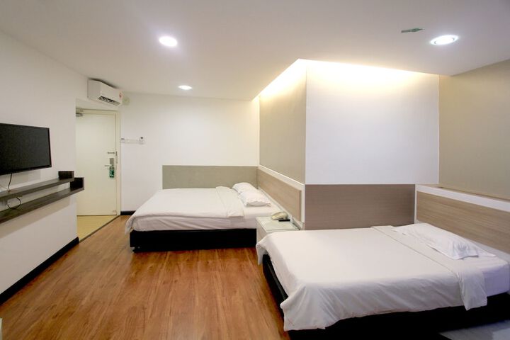 Room 9 of 21