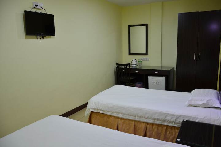 Room 19 of 40