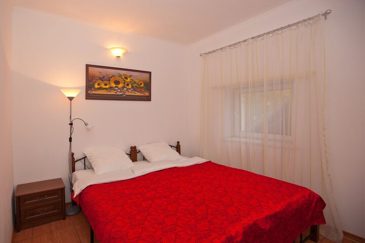 Room 5 of 46