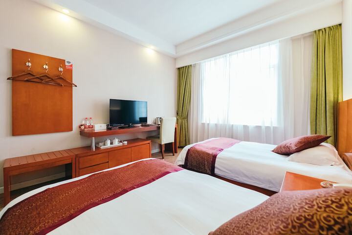 Room 44 of 107