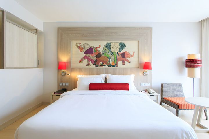 Room 38 of 220