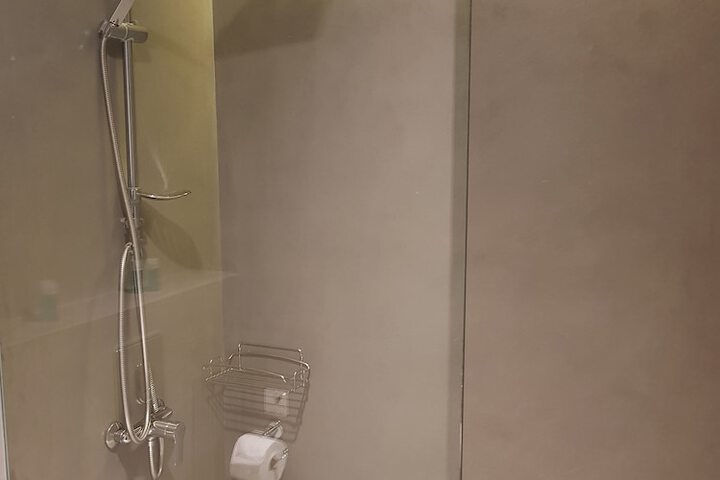Room 113 of 172