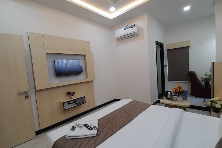 Room 27 of 69