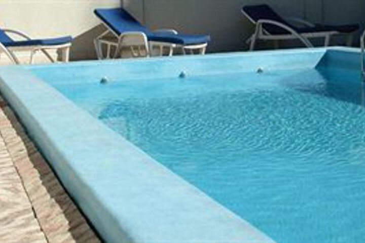 Pool 20 of 21