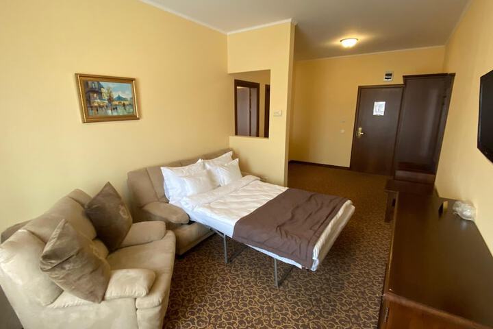 Room 26 of 74