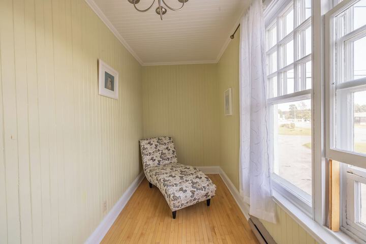 Room 48 of 118