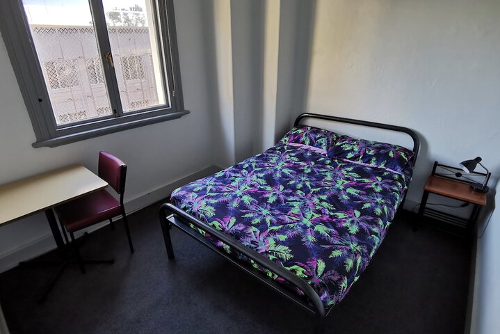 Room 6 of 39