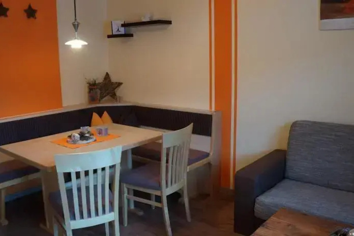 Room 2 of 9