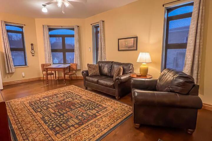 Image of Elkader Suites