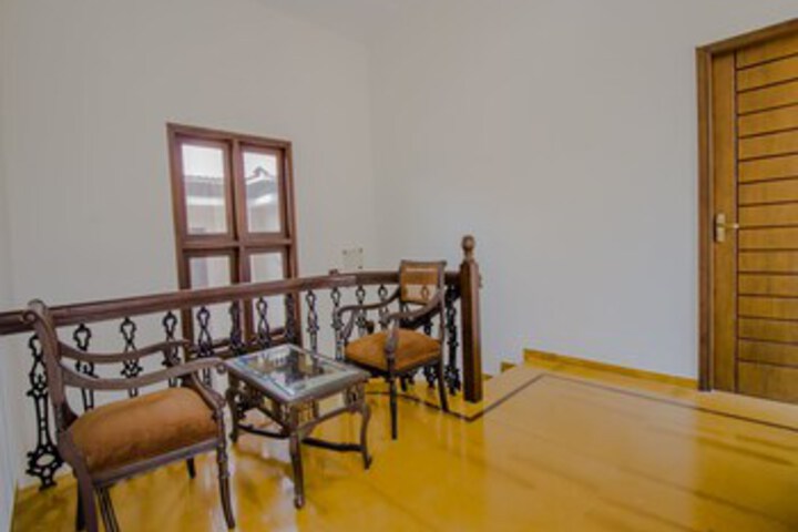 Room 7 of 25