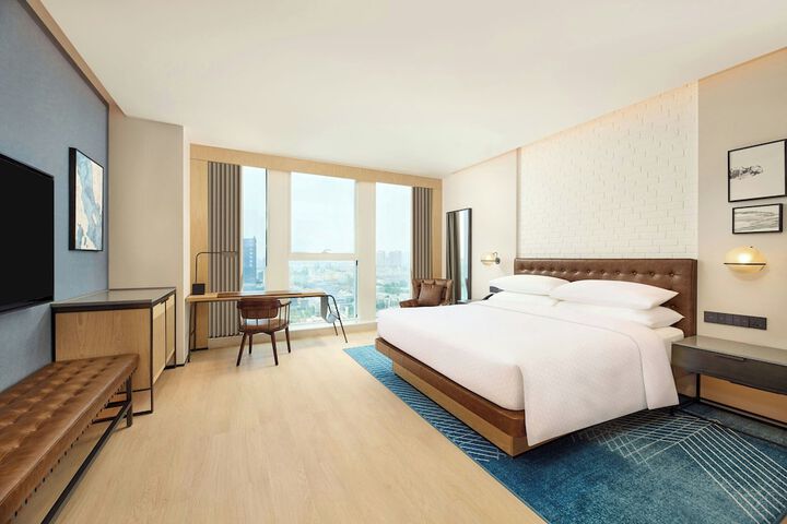 Room 9 of 24
