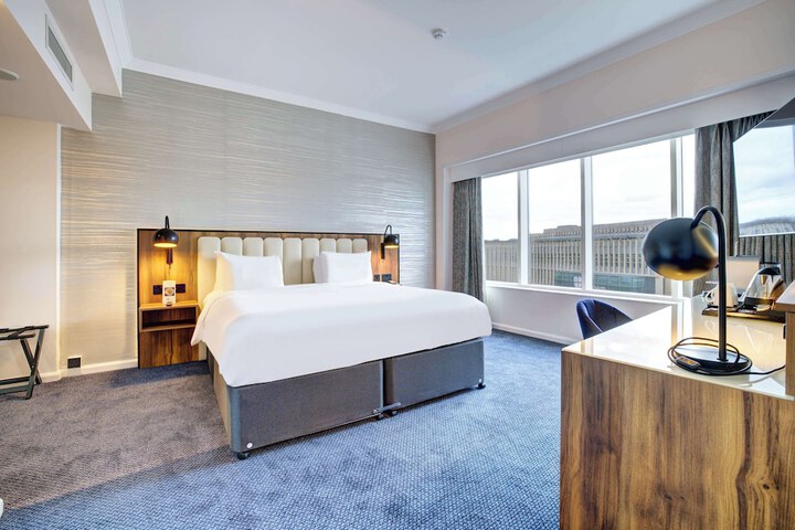 Room 46 of 192