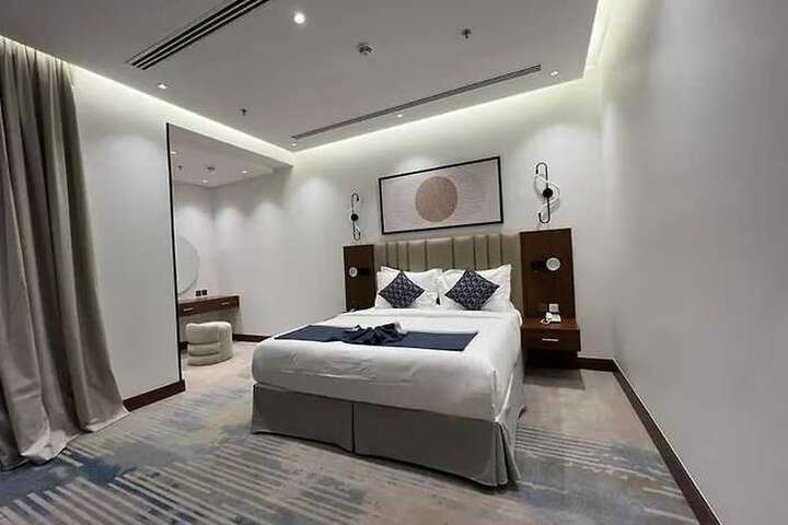 Room 27 of 44