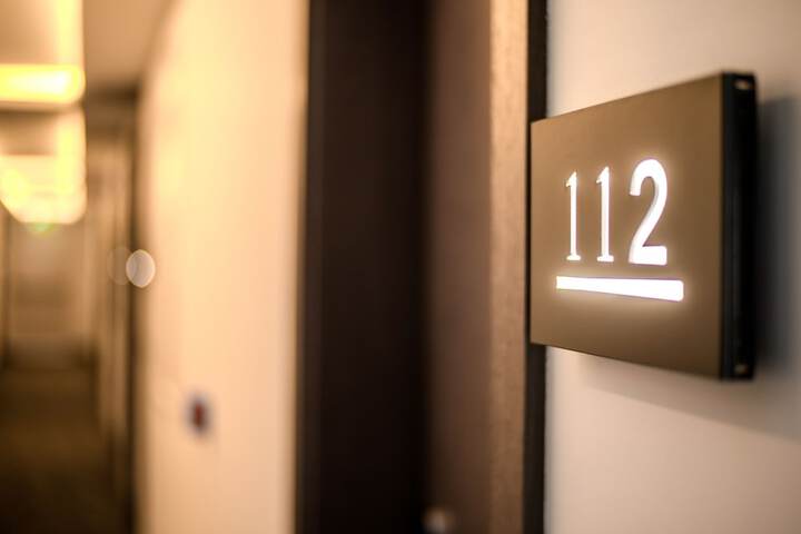 Room 37 of 158