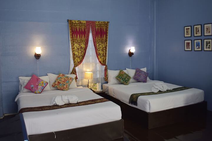 Room 14 of 90