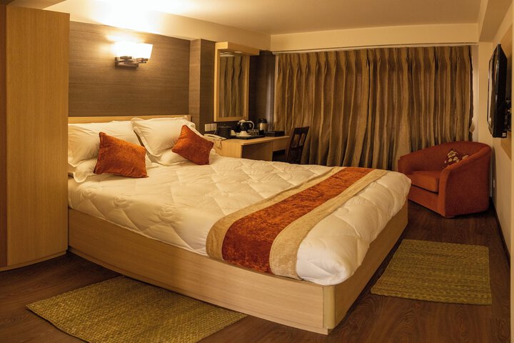 Room 12 of 26